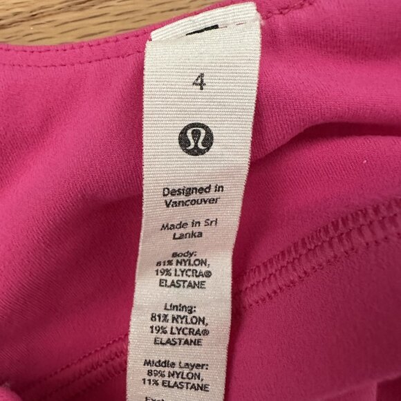 Lululemon Sonic Pink Tank Cropped Length Size 4 SNCP EXCELLENT CONDITION! - Picture 4 of 5